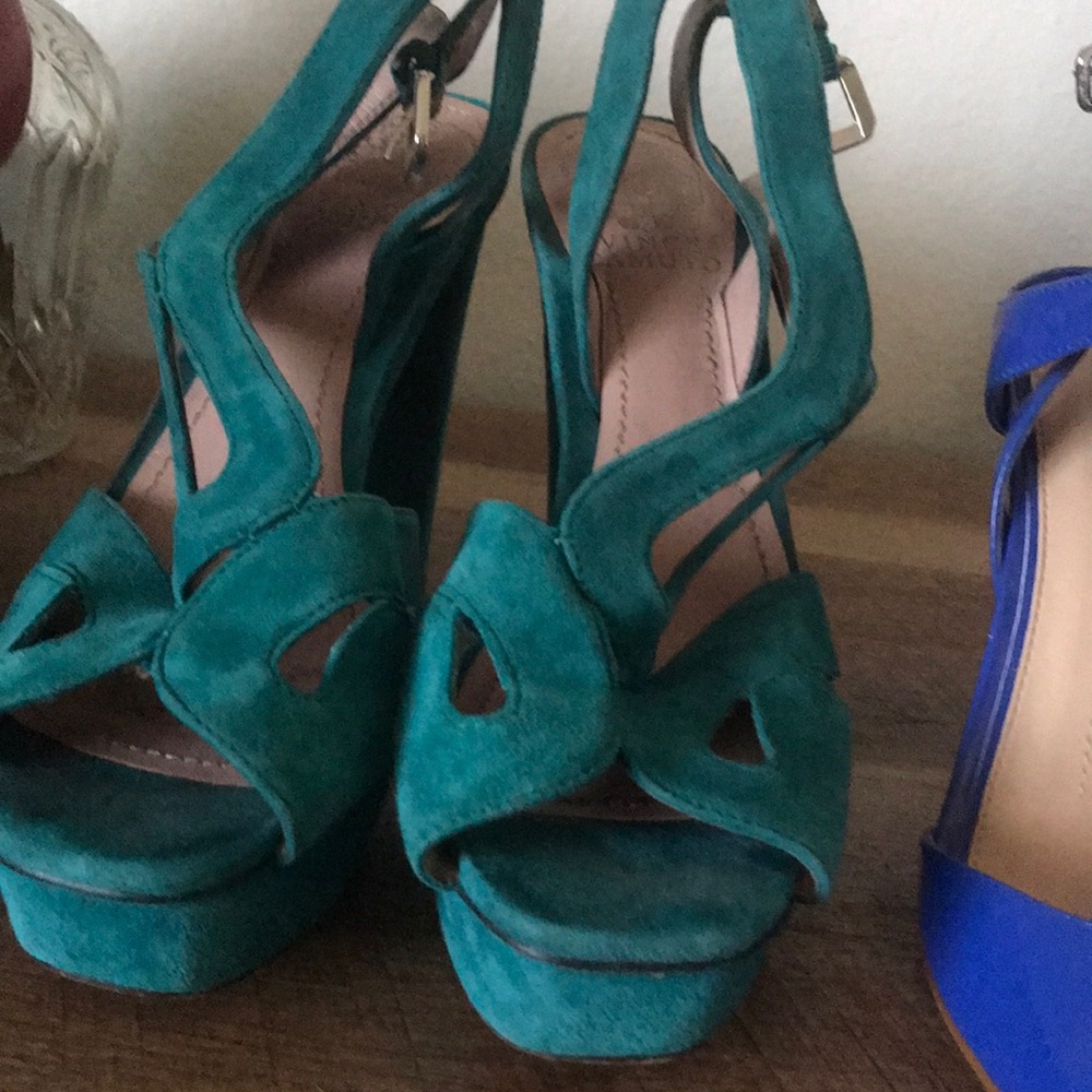 Vince Camuto platforms